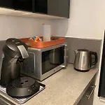 Confort Avec Commodités Espace Repas Wifi Parking Appartement