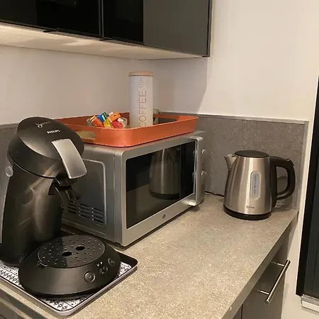 Confort Avec Commodites Espace Repas Wifi Parking Διαμέρισμα