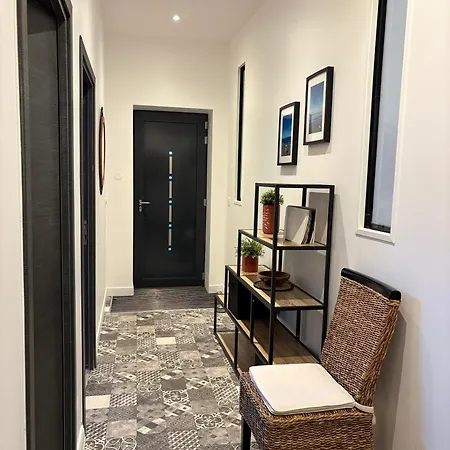 Διαμέρισμα Confort Avec Commodites Espace Repas Wifi Parking *